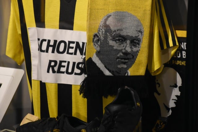 'Vijf eigenaren Vitesse doen financiële toezegging, mogelijke schijnconstructie' 